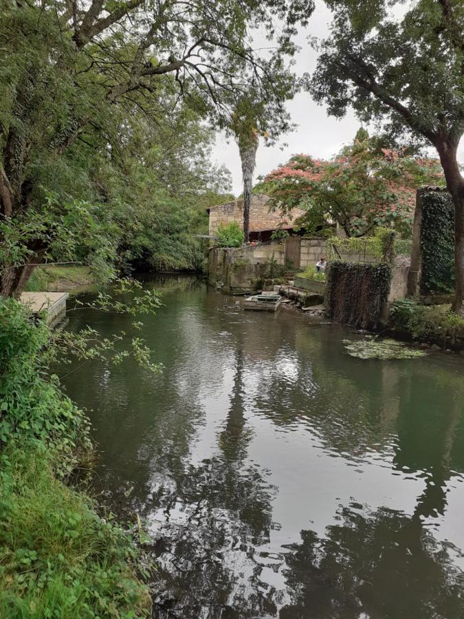 Le Clos Des Passiflores Pons Luaran gambar